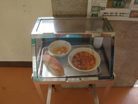 給食見本